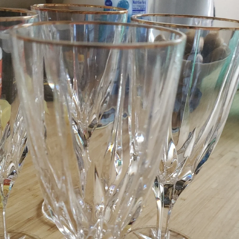 Elegant Clear‎ Crystal Wine Glass